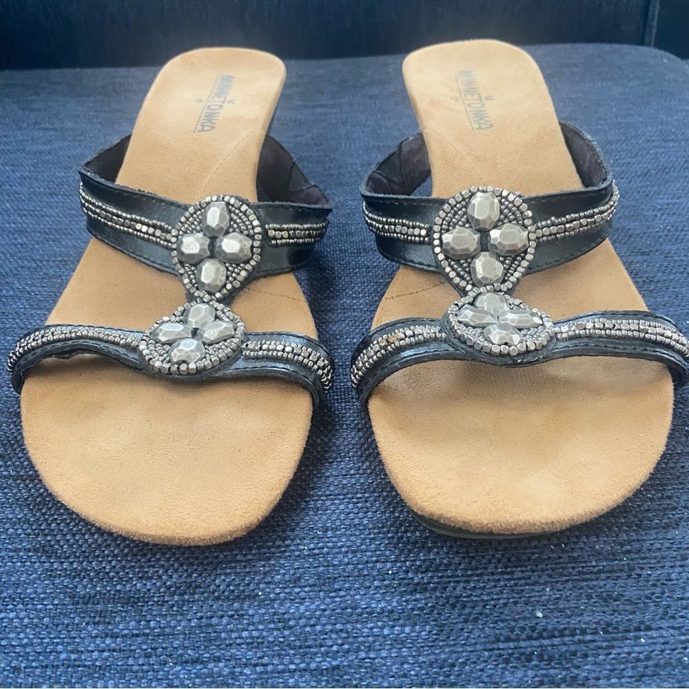 Minnetonka leather sandal size 9
